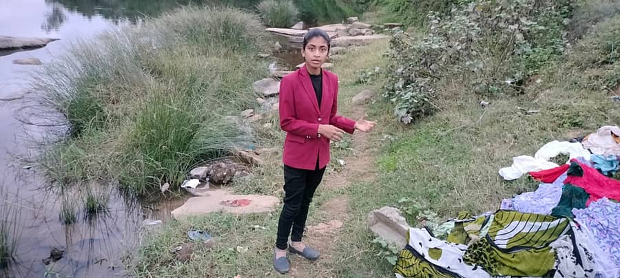 ನದಿ ಮಾಲಿನ್ಯ ಕುರಿತು ಜಾಗೃತಿ ಮೂಡಿಸುತ್ತಿರುವ ವಿದ್ಯಾರ್ಥಿನಿ ಶ್ರೀಶಾ