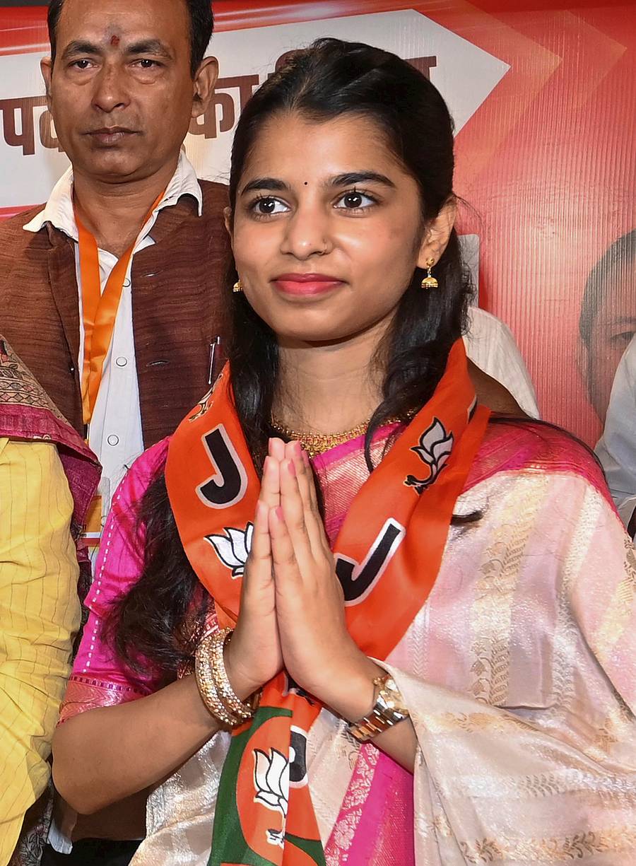 ಮೈಥಿಲಿ ಠಾಕೂರ್