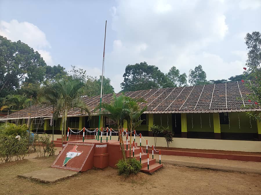 <div class="paragraphs"><p> ಸರ್ಕಾರಿ ಹಿರಿಯ ಪ್ರಾಥಮಿಕ ಶಾಲೆ (ಸಾಂಕೇತಿಕ ಚಿತ್ರ)</p></div>