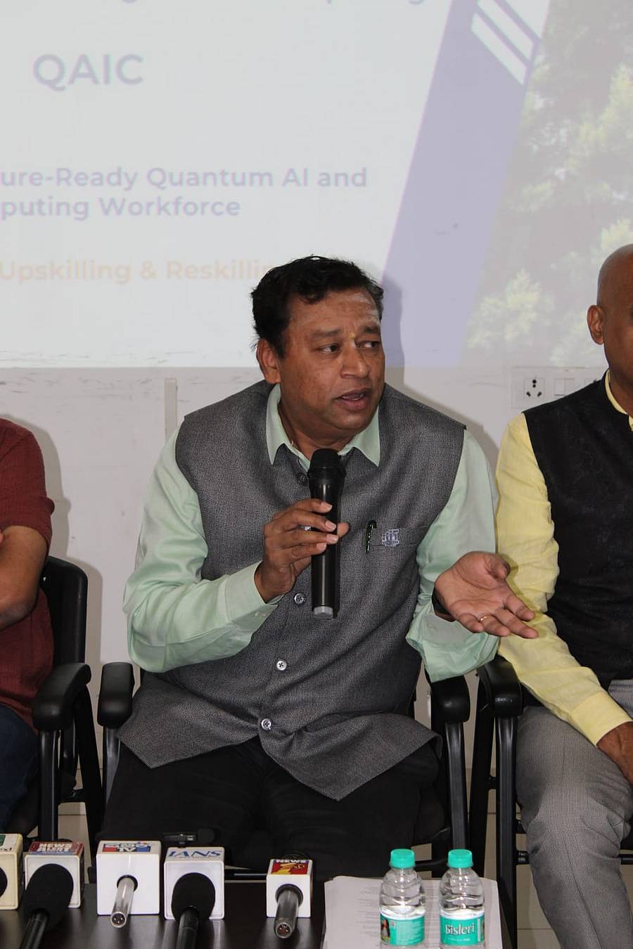 <div class="paragraphs"><p>ಮಹದೇವ ಪ್ರಸನ್ನ</p></div>