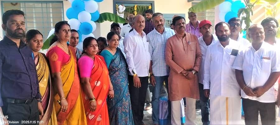 ಹುಣಸಘಟ್ಟ ಗ್ರಾಮದಲ್ಲಿ ನೂತನ ಗ್ರಾಮ ಪಂಚಾಯಿತಿ ಕಟ್ಟಡ ಉದ್ಘಾಟನೆ ಮತ್ತು ಹೋಬಳಿ ಮಟ್ಟದ ಜನಸ್ಪಂದನ ಕಾರ್ಯಕ್ರಮದಲ್ಲಿ ಶಾಸಕ ಜಿ.ಎಚ್.ಶ್ರೀನಿವಾಸ್ ಮಾತನಾಡಿದರು