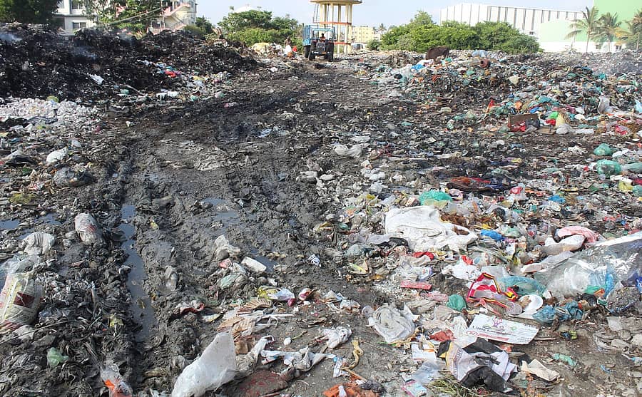 ಆನೇಕಲ್ ತಾಲ್ಲೂಕಿನ ಹಾರಗದ್ದೆ ಗ್ರಾಮ ಪಂಚಾಯಿತಿವತಿಯಿಂಸ ಕಸ ಸುರಿಯುವ ಜಾಗದ ಸ್ಥತಿ