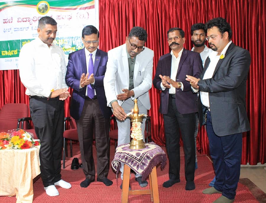 ಕಾರ್ಯಕ್ರಮವನ್ನು ಮಂಗಳೂರು ವಿಶ್ವವಿದ್ಯಾಲಯದ ಕುಲಪತಿ ಪಿ.ಎಲ್.ಧರ್ಮ ಉದ್ಘಾಟಿಸಿದರು