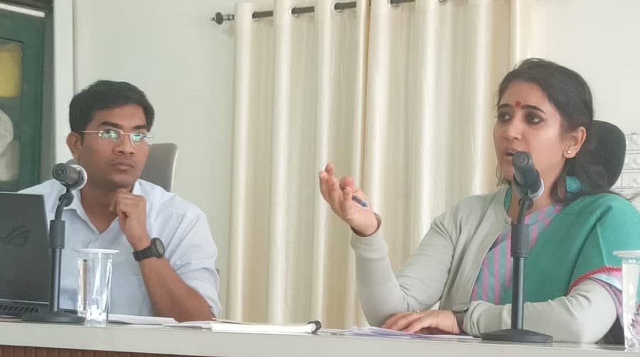 ಬೀದರ್‌ನಲ್ಲಿ ಬುಧವಾರ ನಡೆದ ಸಭೆಯಲ್ಲಿ ಜಿಲ್ಲಾಧಿಕಾರಿ ಶಿಲ್ಪಾ ಶರ್ಮಾ ಮಾತನಾಡಿದರು. ಬೀದರ್‌ ಮಹಾನಗರ ಪಾಲಿಕೆ ಆಯುಕ್ತ ಮುಕುಲ್‌ ಜೈನ್‌ ಹಾಜರಿದ್ದರು