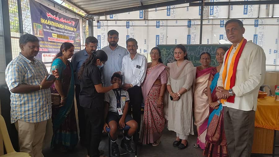 ಭಾರತಿದರ್ಶ್ ಫೌಂಡೇಷನ್ ವತಿಯಿಂದ ಪೀಣ್ಯದ ಶಾಲೆಯ ಮಕ್ಕಳಿಗೆ ಉಚಿತ ದಂತ ಚಿಕಿತ್ಸಾ ಶಿಬಿರ ನಡೆಯಿತು