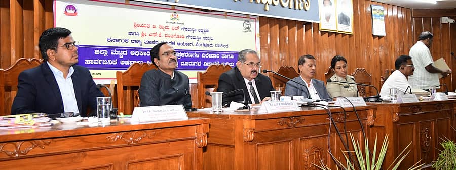 <div class="paragraphs"><p>ಶ್ಯಾಮ್‌ ಭಟ್</p></div>