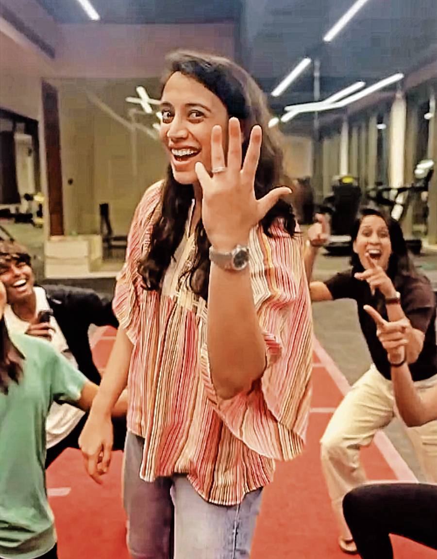 <div class="paragraphs"><p>ಸ್ಮೃತಿ ಮಂದಾನ ಅವರು ಇನ್ಸ್ಟಾಗ್ರಾಮ್ನಲ್ಲಿ ಹಂಚಿಕೊಂಡಿರುವ ವಿಡಿಯೊದ ತುಣುಕು</p></div>