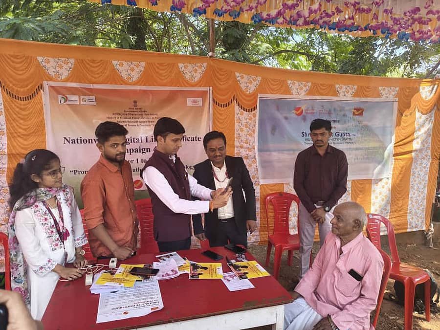 ಧಾರವಾಡದಲ್ಲಿ ನಡೆದ ಶಿಬಿರದಲ್ಲಿ ದೀಪಕ ಗುಪ್ತ, ಜಗದೀಶ ಚಿಕ್ಕನರಗುಂದ ಪಾಲ್ಗೊಂಡಿದ್ದರು 