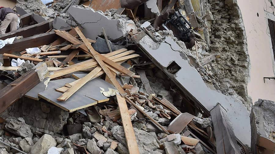 <div class="paragraphs"><p> ಪ್ರಬಲ ಭೂಕಂಪ</p></div>