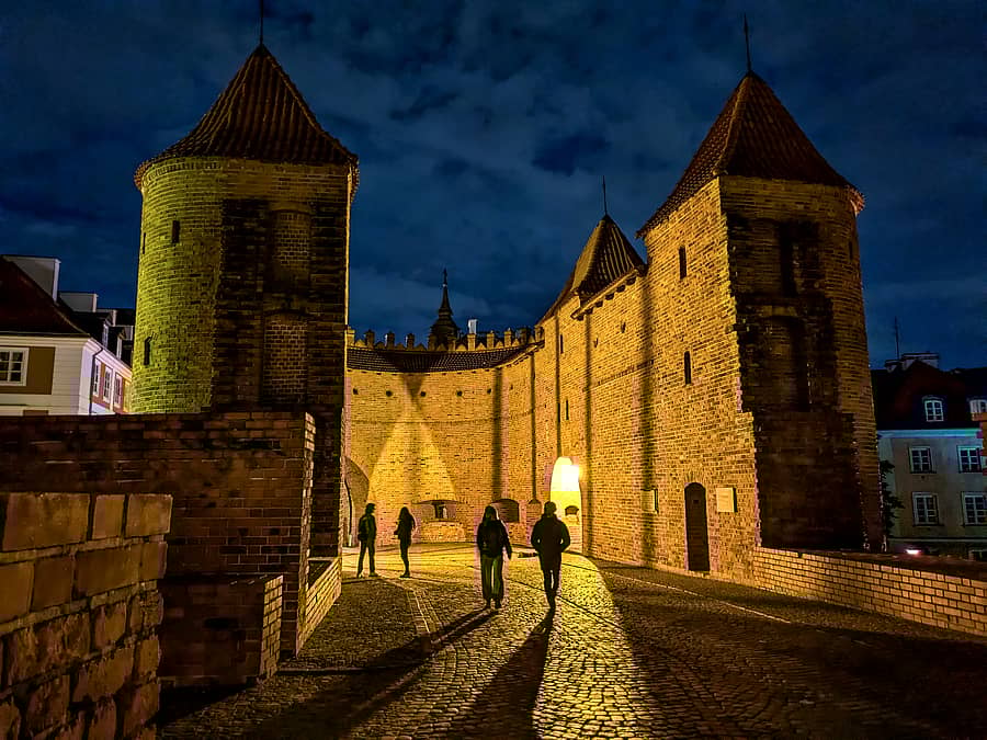 ವಾರ್ಸಾ ನಗರದ ಓಲ್ಡ್ ಟೌನ್‌ನ ಕೋಟೆ
