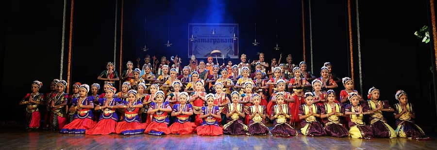 ದಶಾವತಾರ ನೃತ್ಯ ಪ್ರದರ್ಶಿಸಿದ ವಿದ್ಯಾರ್ಥಿಗಳು