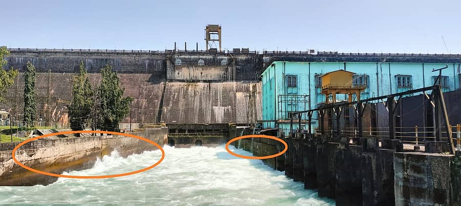 ಕಾರ್ಗಲ್ ಸಮೀಪದಲ್ಲಿರುವ ಲಿಂಗನಮಕ್ಕಿ ಜಲಾಶಯದ ಸ್ಲ್ಯೂಸ್ ಗೇಟಿನ ಚಿತ್ರ