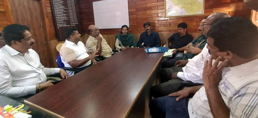 ಸೋಮವಾರಪೇಟೆ ತಾಲ್ಲೂಕು ಪಂಚಾಯಿತಿ ಸಭಾಂಗಂಣದಲ್ಲಿ ‘ಸ್ವಚ್ಛ ಕೊಡಗು ಸುಂದರ ಕೊಡಗು’ ಅಭಿಯಾನದ ಸಭೆ ನಡೆಯಿತು