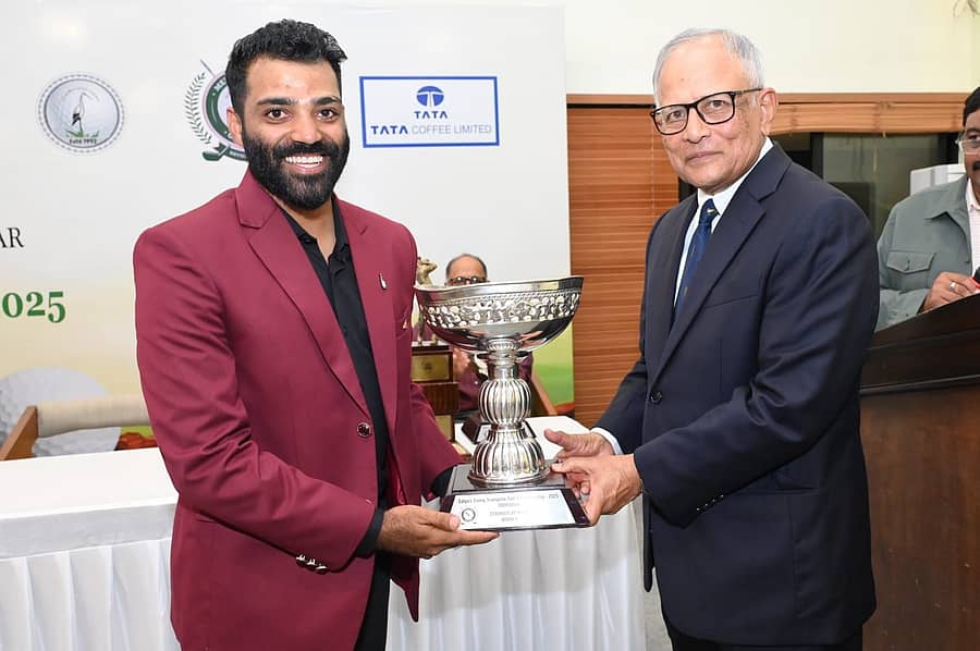 ಮರ್ಕೇರಾ ಡೌನ್ಸ್ ಗಾಲ್ಫ್ ಕ್ಲಬ್ ವತಿಯಿಂದ ನಡೆದ 39ನೇ ಆವೃತ್ತಿಯ ಸತ್ಯ ಕೂರ್ಗ್ ತ್ರಿಕೋನ ಗಾಲ್ಫ್ ಚಾಂಪಿಯನ್ಶಿಪ್ನಲ್ಲಿ ಎಲ್ಲಾ ವಿಭಾಗಗಳಲ್ಲಿ ವರುಣ್ ಗಣಪತಿ ವಿಜೇತರಾಗಿ ಪಂದ್ಯಾವಳಿಯ ಚಾಂಪಿಯನ್ ಆಗಿ ಹೊರಹೊಮ್ಮಿದರು.