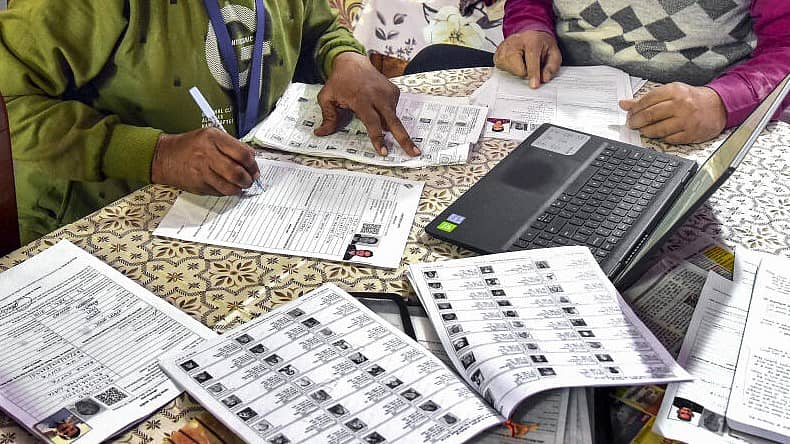 <div class="paragraphs"><p>ಎಸ್ಐಆರ್ ಪ್ರಕಿಯೆ</p></div>