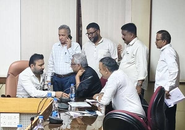 ಕಾರ್ಮಿಕ ಸಚಿವ ಸಂತೋಷ್ ಲಾಡ್ ಅಧ್ಯಕ್ಷತೆಯಲ್ಲಿ ಸಭೆ ಜರುಗಿತು