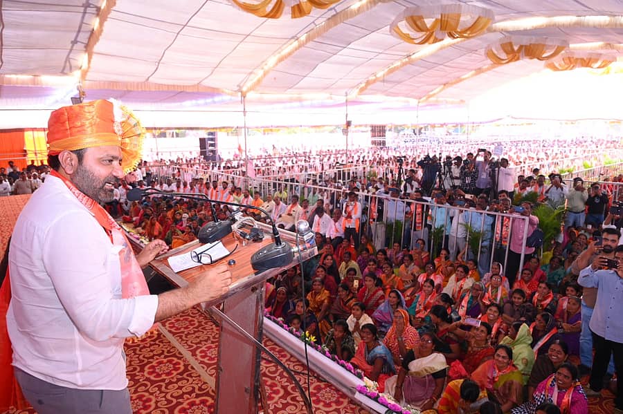 <div class="paragraphs"><p>ಕಾರ್ಯಕ್ರಮದಲ್ಲಿ ಮಾತನಾಡಿದ ಸಚಿವ ಸಂತೋಷ್ ಲಾಡ್</p></div>