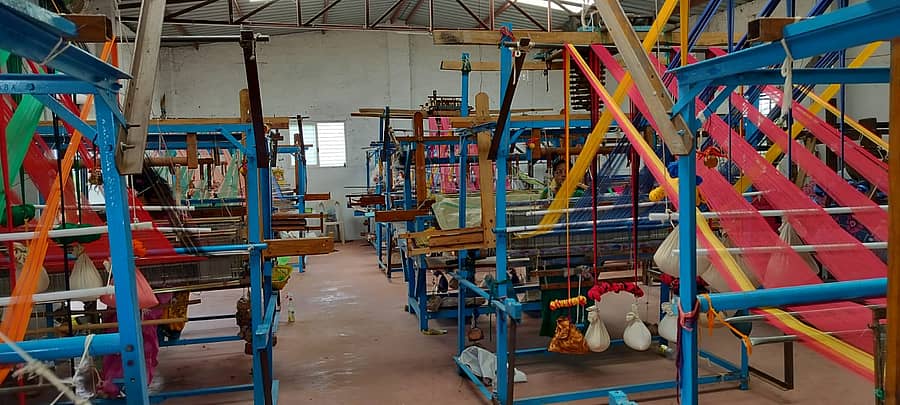 ಕೋಟೆಕಲ್ ಪಿಕೆಪಿಎಸ್‍ನಿಂದ ಆರಂಭಿಸಲಾದ ಕೈಮಗ್ಗ ಉತ್ಪನ್ನಗಳ ಉತ್ಪಾದನಾ ಕೇಂದ್ರದಲ್ಲಿನ ಮಗ್ಗಗಳು