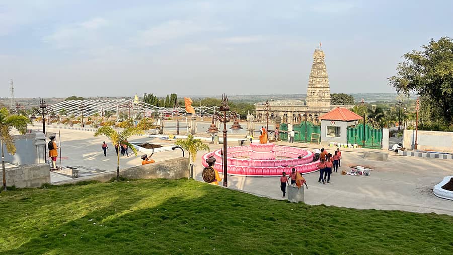 ಜಿಡಗಾ ನವಕಲ್ಯಾಣ ಮಠದ ಆವರಣ