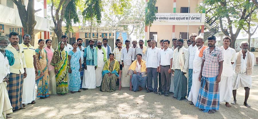 ಸಿಂಧನೂರು ತಾಲ್ಲೂಕಿನ ಬೆಳಗುರ್ಕಿ ಗ್ರಾಮದ ಸರ್ಕಾರಿ ಮಾದರಿ ಹಿರಿಯ ಪ್ರಾಥಮಿಕ ಶಾಲೆಯ ಮೇಲುಸ್ತುವಾರಿ ಸಮಿತಿಯ ಪದಾಧಿಕಾರಿಗಳನ್ನು ಸೋಮವಾರ ಆಯ್ಕೆ ಮಾಡಲಾಯಿತು 