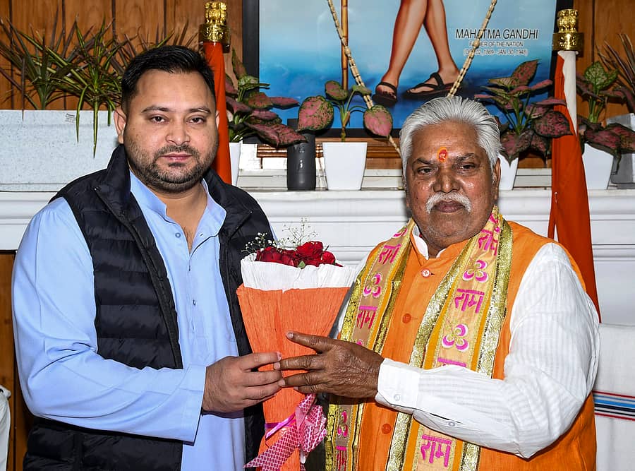 <div class="paragraphs"><p>ಬಿಹಾರ ವಿಧಾನಸಭೆಯ ನೂತನ ಸ್ಪೀಕರ್ ಪ್ರೇಮ್‌ ಕುಮಾರ್ ಅವರಿಗೆ ವಿಪಕ್ಷ ನಾಯಕ ತೇಜಸ್ವಿ ಯಾದವ್ ಅವರು ಶುಭ ಕೋರಿದರು </p></div>