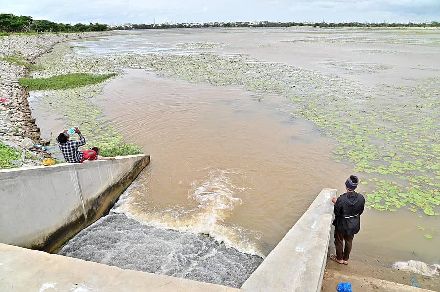 ದಾವಣಗೆರೆಗೆ ಕುಡಿಯುವ ನೀರು ಸರಬರಾಜು ಮಾಡುವ ಮುಖ್ಯ ಜಲಮೂಲಗಳಲ್ಲಿ ಒಂದಾಗಿರುವ ಕುಂದುವಾಡ ಕೆರೆ
ಪ್ರಜಾವಾಣಿ ಚಿತ್ರ: ಸತೀಶ್ ಬಡಿಗೇರ