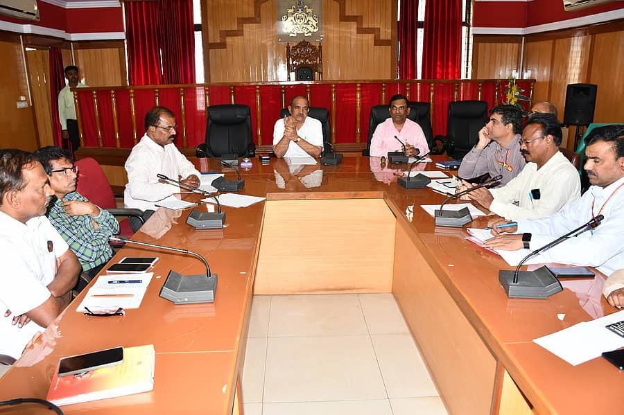 ಗದಗ ಜಿಲ್ಲಾಧಿಕಾರಿ ಕಚೇರಿಯಲ್ಲಿ ಬುಧವಾರ ನಡೆದ ಪೂರ್ವಭಾವಿ ಸಭೆಯಲ್ಲಿ ಜಿಲ್ಲಾಧಿಕಾರಿ ಸಿ.ಎನ್‌.ಶ್ರೀಧರ್‌ ಮಾತನಾಡಿದರು