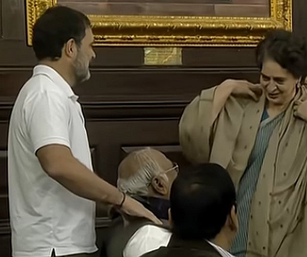 ಸಂಸತ್ತಿನಲ್ಲಿ ಮಲ್ಲಿಕಾರ್ಜುನ ಖರ್ಗೆ ಭುಜಕ್ಕೆ ಮಸಾಜ್ ಮಾಡಿಸಿದ ರಾಹುಲ್ ಗಾಂಧಿ