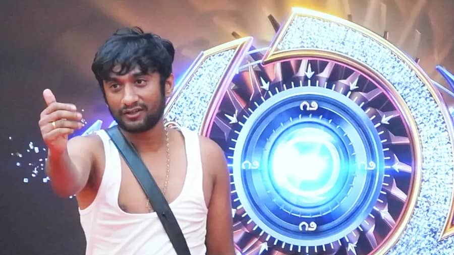 <div class="paragraphs"><p>ಗಿಲ್ಲಿ ನಟ&nbsp;</p></div>