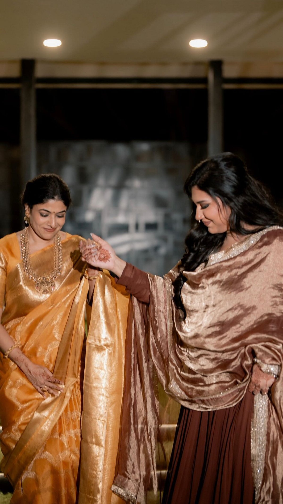 ಮದುವೆ ಸಮಾರಂಭದಲ್ಲಿ ಮಿಂಚಿದ ಕಿಚ್ಚ ಸುದೀಪ್‌ ಪತ್ನಿ, ಮಗಳು: ಚಿತ್ರಗಳು ಇಲ್ಲಿವೆ