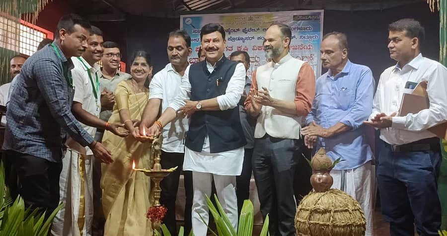 ಹೊಸನಗರ ತಾಲ್ಲೂಕಿನ ನಿಟ್ಟೂರಿನಲ್ಲಿ ಪರಂಪರಾಗತ ಕೃಷಿ ವಿಕಾಸ ಯೋಜನೆ ಕಾರ್ಯಾಗಾರವನ್ನು ಶಾಸಕ ಬೇಳೂರು ಗೋಪಾಲಕೃಷ್ಣ ಉದ್ಘಾಟಿಸಿದರು 