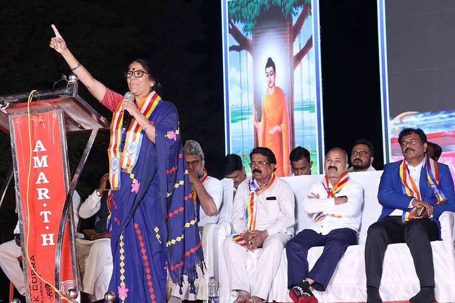 ಬೀದರ್ ನಗರದಲ್ಲಿ ಆಯೋಜಿಸಿದ್ದ ಬುದ್ಧ ಭಾರತ ನಿರ್ಮಾಣ ಸಂಕಲ್ಪ ಸಮಾವೇಶದಲ್ಲಿ ಕೆ. ನೀಲಾ ಮಾತನಾಡಿದರು