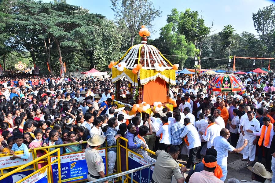 ಚಿಕ್ಕಬಳ್ಳಾಪುರದಲ್ಲಿ ವೀರಾಂಜನೇಯ ರಥೋತ್ಸವ ವಿಜೃಂಭಣೆಯಿಂದ ಜರುಗಿತು