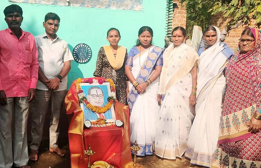 ಬೀದರ್ ತಾಲ್ಲೂಕಿನ ಅಲಿಯಂಬರ್ ಗ್ರಾಮದಲ್ಲಿ ಡಾ. ಬಿ.ಆರ್. ಅಂಬೇಡ್ಕರ್ ಅವರ ಮಹಾ ಪರಿನಿರ್ವಾಣ ದಿನ ಆಚರಿಸಲಾಯಿತು