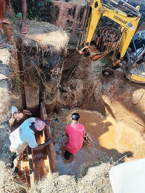 ಬಂಟ್ವಾಳ ತಾಲ್ಲೂಕಿನ ಅಮ್ಟಾಡಿ ಗ್ರಾಮದಲ್ಲಿ ತೊರೆಗಳಿಗೆ ಒಡ್ಡು ನಿರ್ಮಿಸುವ ಕಾರ್ಯ ಆರಂಭಗೊಂಡಿದೆ