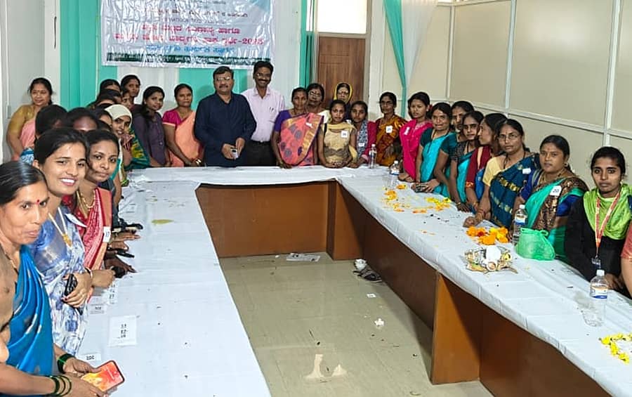 <div class="paragraphs"><p>ಯಾದಗಿರಿಯಲ್ಲಿ ಬುಧವಾರ ನಡೆದ ಪಾಕ ಸ್ಪರ್ಧೆಯಲ್ಲಿ ಪಾಲ್ಗೊಂಡಿದ್ದ ಮಹಿಳೆಯರು</p></div>