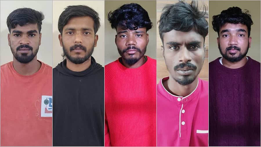 ಬಂಧಿತರಾದ ಇಸಾಯಿ ರಾಜ್, ಮೌನೇಶ್ ರಾವ್, ದರ್ಶನ್, ಚಂದನ್, ಸುನಿಲ್