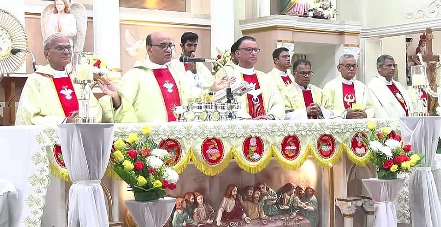 ತೊಟ್ಟಂ ಸಂತ ಅನ್ನಮ್ಮ ದೇವಾಲಯದ ವಾರ್ಷಿಕ ಮಹೋತ್ಸವದ ಅಂಗವಾಗಿ ಬಲಿಪೂಜೆ ನೆರವೇರಿತು