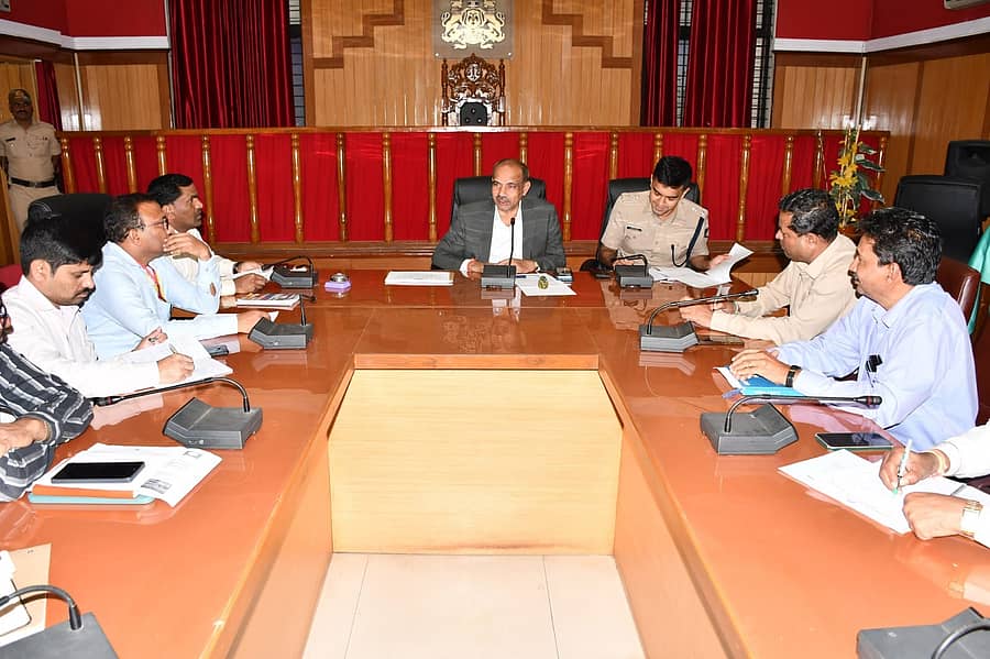 ಗದಗ ಜಿಲ್ಲಾಧಿಕಾರಿ ಕಚೇರಿಯಲ್ಲಿ ಗುರುವಾರ ನಡೆದ ಪೂರ್ವಸಿದ್ಧತಾ ಸಭೆಯಲ್ಲಿ ಜಿಲ್ಲಾಧಿಕಾರಿ ಸಿ.ಎನ್. ಶ್ರೀಧರ್ ಮಾತನಾಡಿದರು