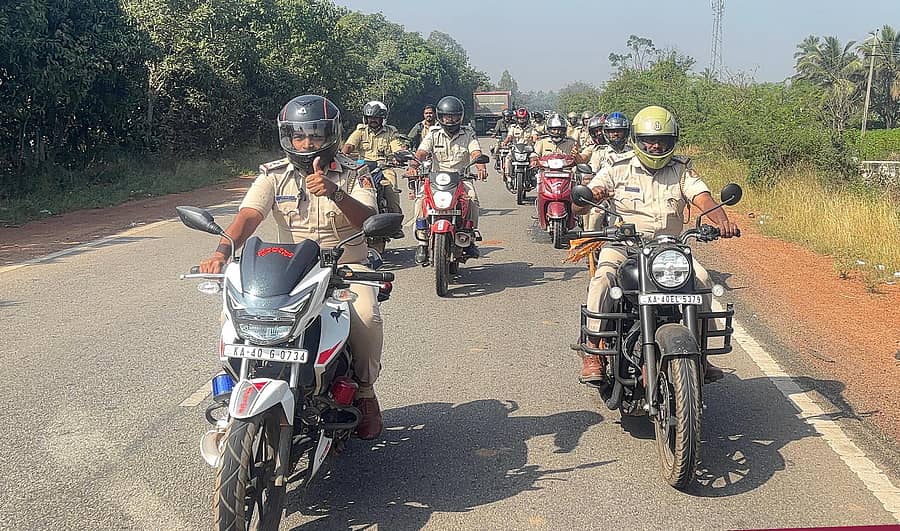 ಶಿಡ್ಲಘಟ್ಟದಲ್ಲಿ ಹೆಲ್ಮೆಟ್ ಜಾಗೃತಿ ಮೂಡಿಸುವ ಬೈಕ್ ರ್ಯಾಲಿ