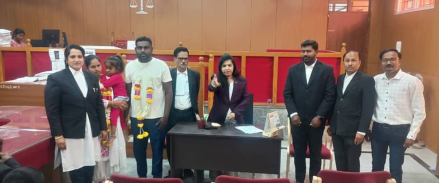 ಲಿಂಗಸುಗೂರು ನ್ಯಾಯಾಲಯದಲ್ಲಿ ನಡೆದ ರಾಷ್ಟ್ರೀಯ ಲೋಕ ಅದಾಲತ್ನಲ್ಲಿ ಒಂದಾದ ದಂಪತಿ