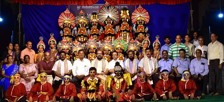 ಸಾಲಿಗ್ರಾಮದ ಗುರುನರಸಿಂಹ ದೇವಸ್ಥಾನದ ಸಹಯೋಗದಲ್ಲಿ ಆಯೋಜಿಸಿದ್ದ ಕಿಶೋರ ಯಕ್ಷಗಾನ ಸಂಭ್ರಮ ಅಭಿಯಾನದ ಎಂಟು ಶಾಲೆಗಳ ಪ್ರದರ್ಶನಗಳ ಸಮಾರೋಪ ಸೋಮವಾರ ನಡೆಯಿತು