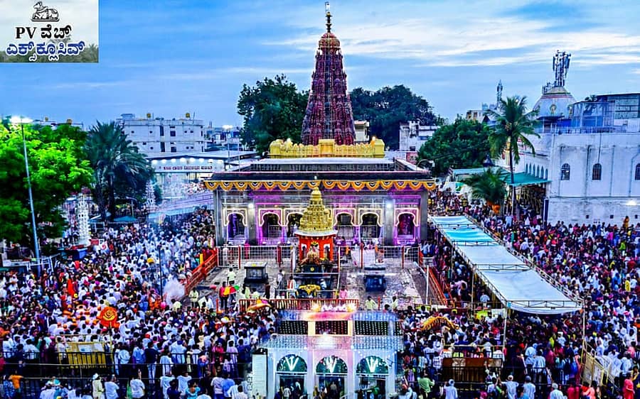 <div class="paragraphs"><p><strong>ಶರಣಬಸವೇಶ್ವರರ ದೇವಸ್ಥಾನ ಹಾಗೂ ಖಾಜಾ ಬಂದಾನವಾಜ್ ದರ್ಗಾದ ಕೊಲಾಜ್ ಚಿತ್ರ. (ಕೃಪೆ AI)</strong></p></div>