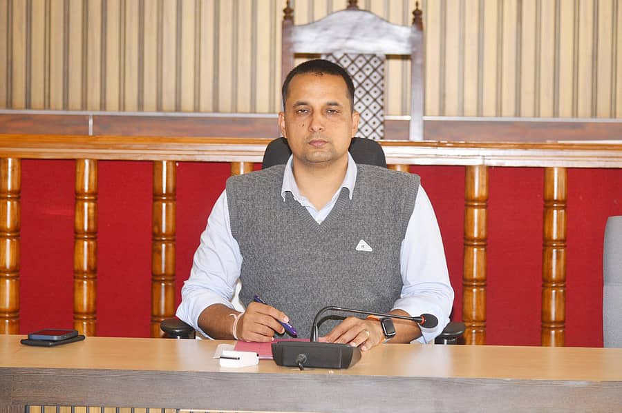 ಜಿಲ್ಲಾಧಿಕಾರಿ ವೆಂಕಟ್ ರಾಜಾ ಸಭೆಯಲ್ಲಿ ಮಾತನಾಡಿದರು