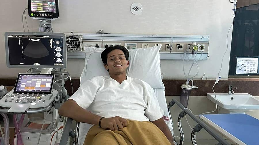 <div class="paragraphs"><p>ಆಸ್ಪತ್ರೆಯಲ್ಲಿ ಜೈಸ್ವಾಲ್‌ಗೆ ಚಿಕಿತ್ಸೆ</p></div>