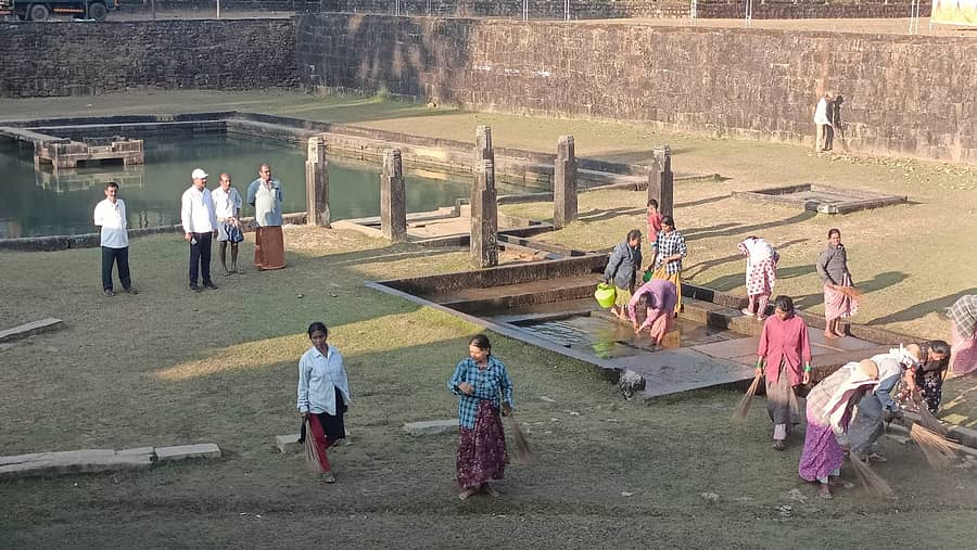 ಹೊಸನಗರ ತಾಲ್ಲೂಕಿನ ದೇವಗಂಗೆ ಎಳ್ಳಮವಾಸ್ಯೆ ಸಿದ್ಧತೆಯಲ್ಲಿ ಗ್ರಾಮಸ್ಥರು