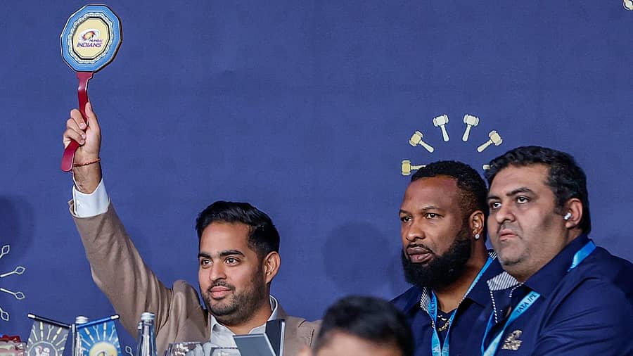 <div class="paragraphs"><p>ಕ್ಯಾಮರೂನ್‌ ಗ್ರೀನ್‌ಗಾಗಿ ಬಿಡ್ ಸಲ್ಲಿಸಿದ ಮುಂಬೈ ಇಂಡಿಯನ್ಸ್‌</p></div>