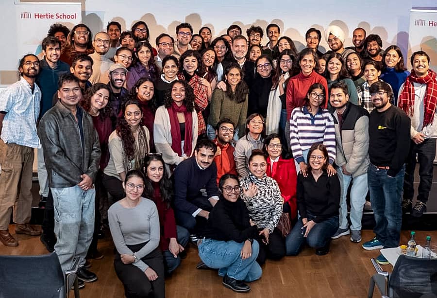 ಜರ್ಮನಿಯ ಬರ್ಲಿನ್ನ ಹರ್ಟೀ ಶಾಲೆಗೆ ಭೇಟಿ ನೀಡಿದ್ದ ರಾಹುಲ್ ಗಾಂಧಿ ವಿದ್ಯಾರ್ಥಿಗಳೊಂದಿಗೆ ಚರ್ಚಿಸಿದರು – ಪಿಟಿಐ ಚಿತ್ರ