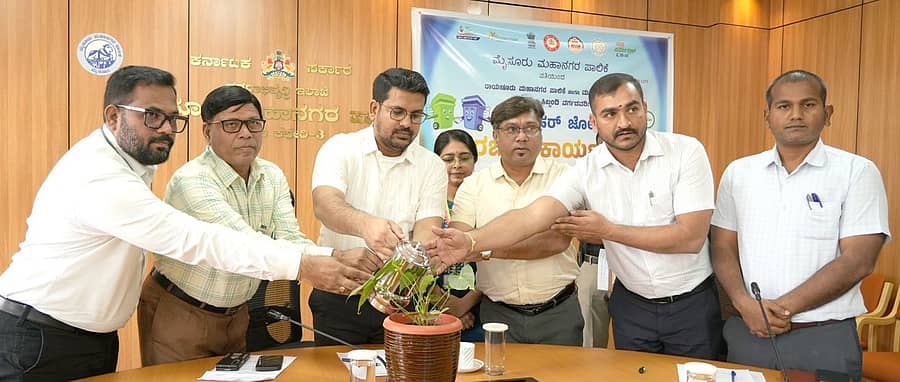 ಮೈಸೂರಿನಲ್ಲಿ ಶುಕ್ರವಾರ ನಡೆದ ಕಾರ್ಯಾಗಾರವನ್ನು ಮಹಾನಗರಪಾಲಿಕೆ ಆಯುಕ್ತ ಶೇಖ್ ತನ್ವೀರ್ ಆಸೀಫ್ ಉದ್ಘಾಟಿಸಿದರು