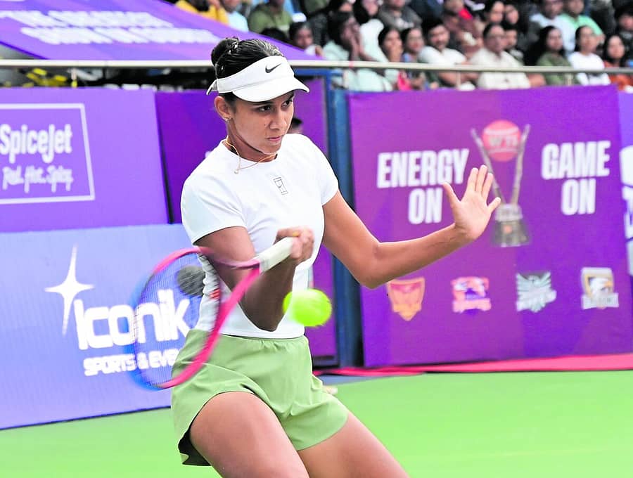 <div class="paragraphs"><p>ಸಿಂಗಲ್ಸ್ನಲ್ಲಿ ಜಯಗಳಿಸಿದ ಈಗಲ್ಸ್ ತಂಡದ ಶ್ರೀವಲ್ಲಿ ಭಟಮಿಪಾಟಿ</p></div>